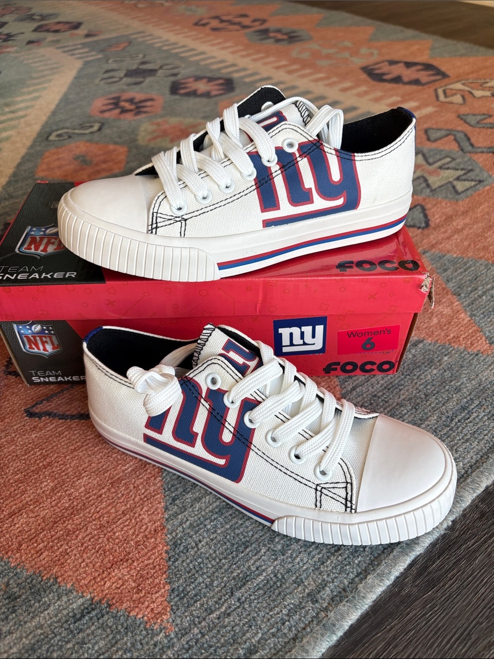 NWB NFL NY Giants Sneakers